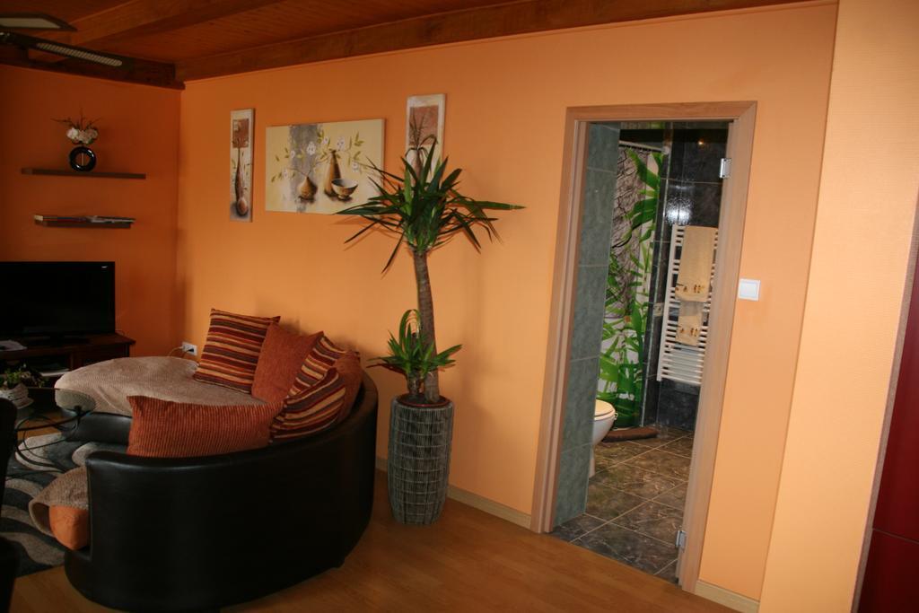 Chambres D'Hotes & Gites La Paysanne Fresnes-en-Woevre Exterior foto